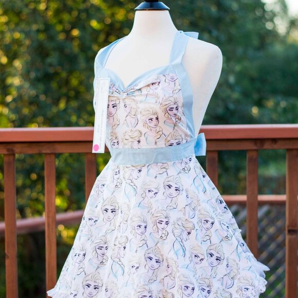 Frozen Elsa Handmade 50's Style Pin-up apron - One of a kind! - Picture 3 of 7